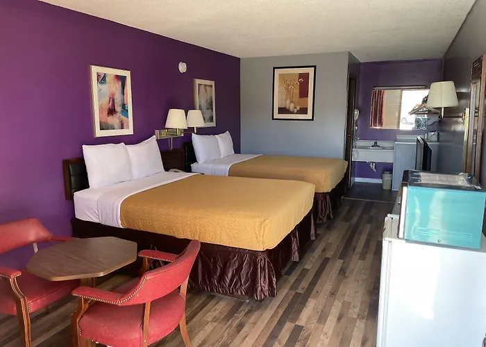 Budget Host Motel *
